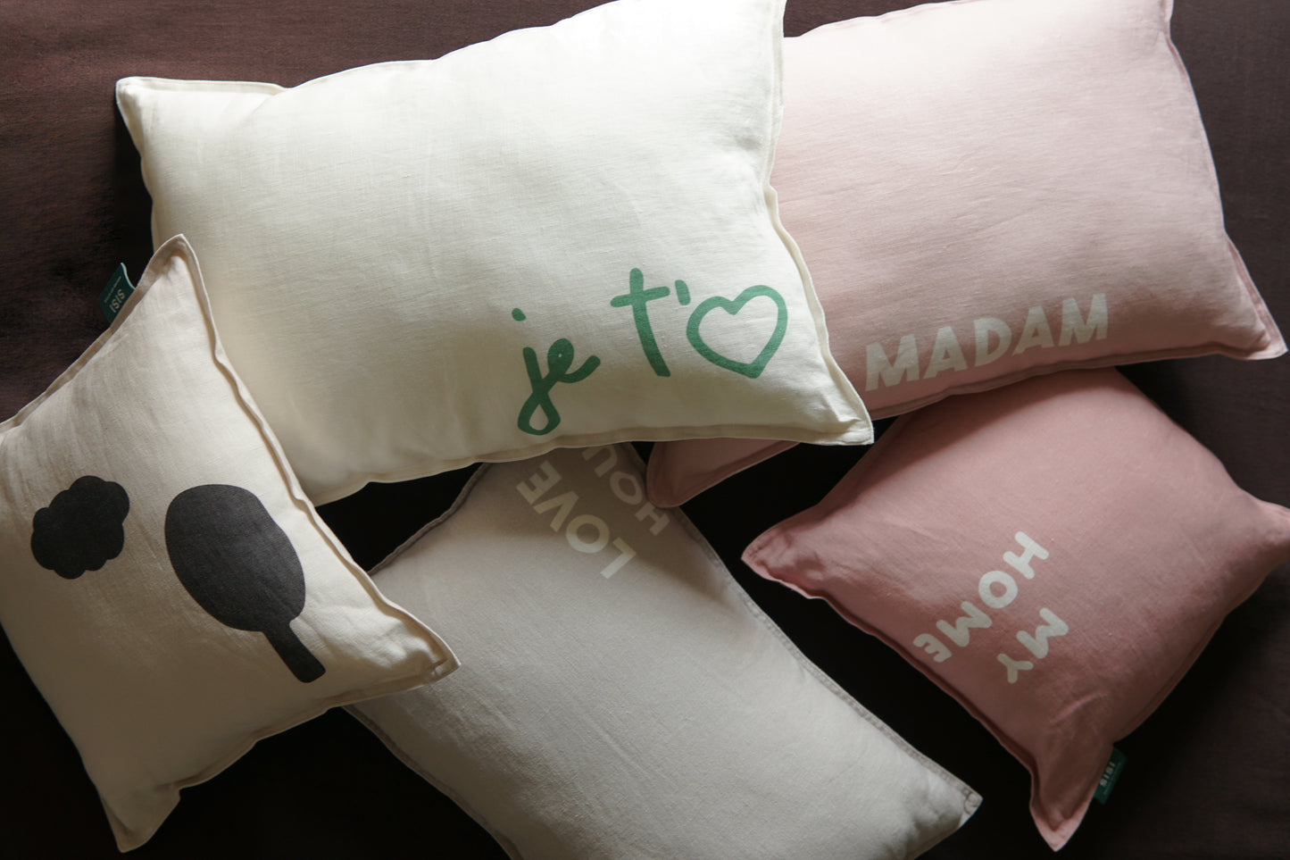 Sisi linen cushion, Madam