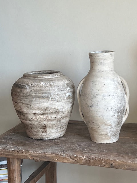 Sisi, Terracota vase miss Iva