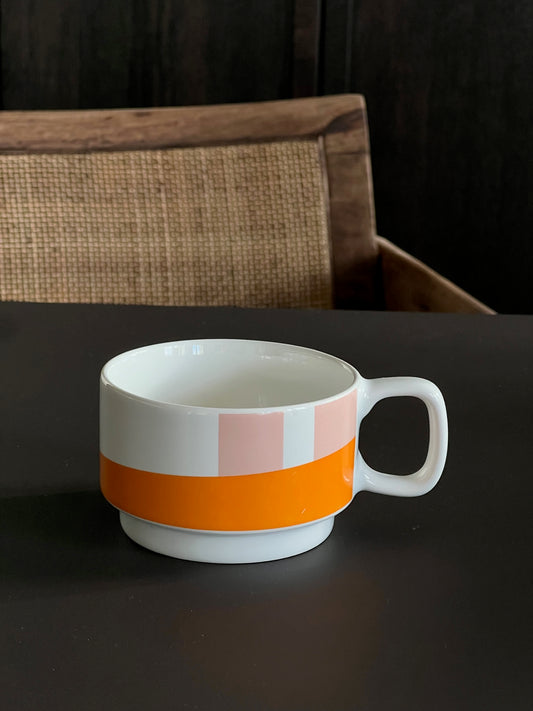 Sisi cup, pink&orange graphic design