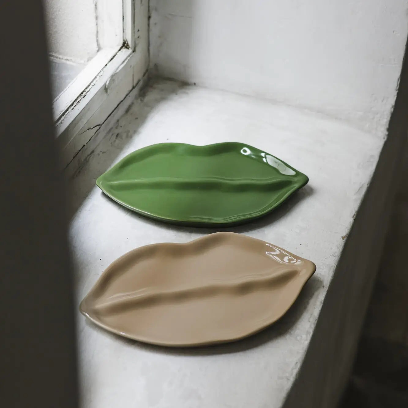 Sisi lip plate, Green